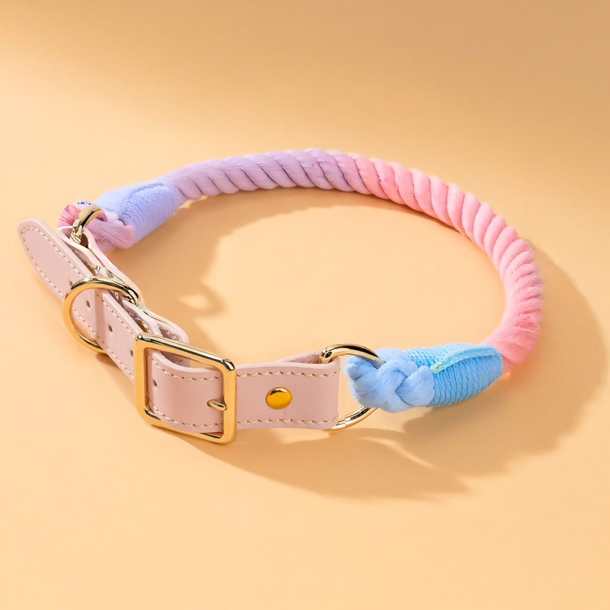 Coleira Lux Joy – Couro e Algodão (com Pingente Grátis)